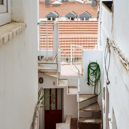 Cozy Flat Downtown Intendente And Graca 6 * Lisboa